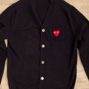 Comme des garçon Play sweater with red heart